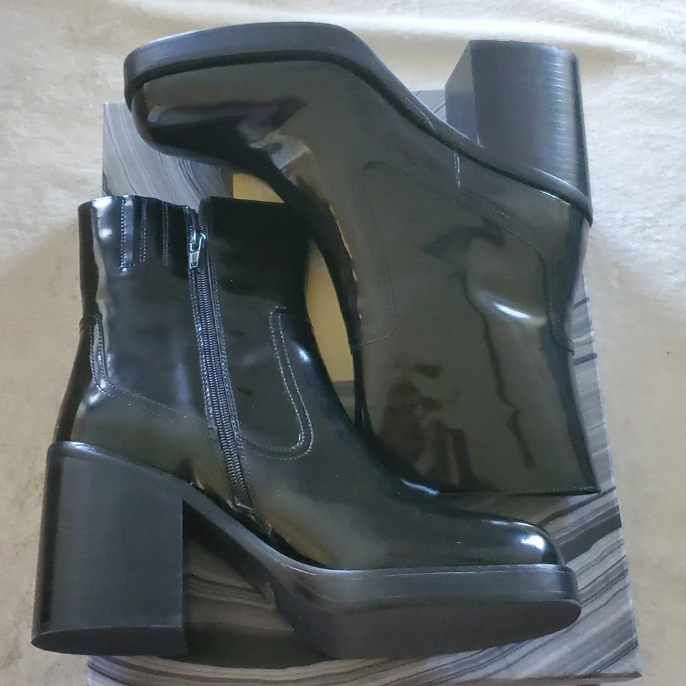 NWT Jeffery Campbell - Picture 3 of 9